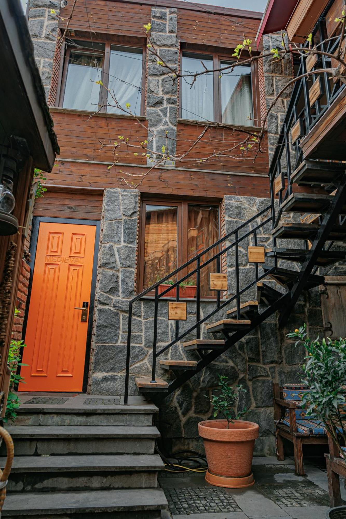 Piano Borracho Boutique Hotel Old Tbilisi Exterior foto